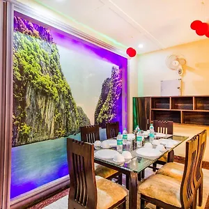 Fabhotel Maniram Palace Hotel