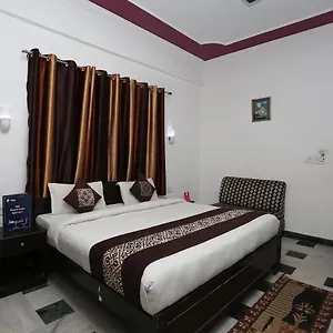 Priya Hotel